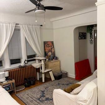 Yonge & Eglinton Studio Bachelor - Photo 1