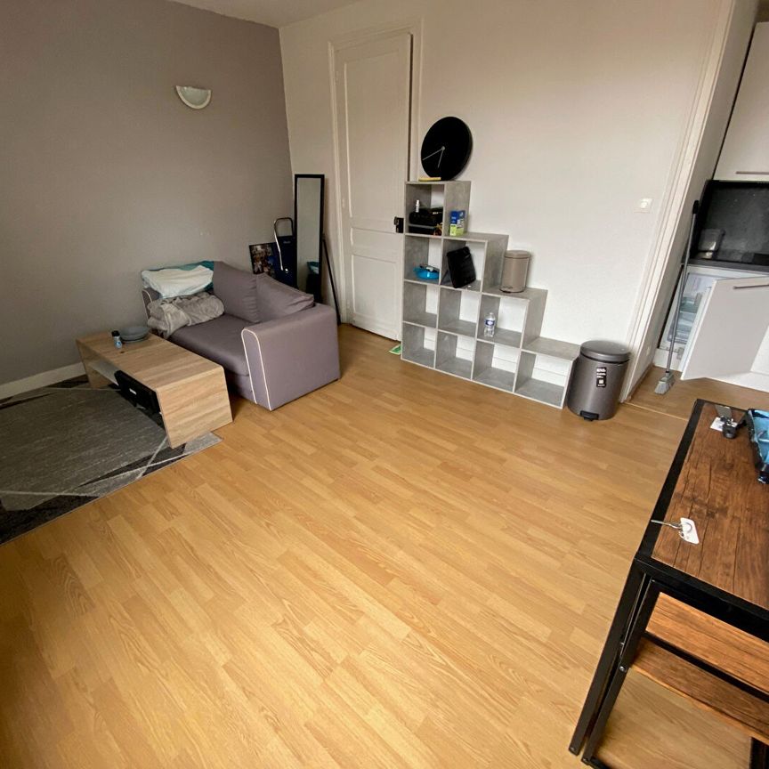 À LOUER – T2 MEUBLÉ de 32 m², Rue Jean-Jaurès – LILLE MOULINS réf 602-001 - Photo 1