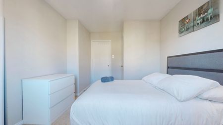 For Lease - 4975 Southampton Drive Unit# 148, Mississauga, Ontario - Photo 2