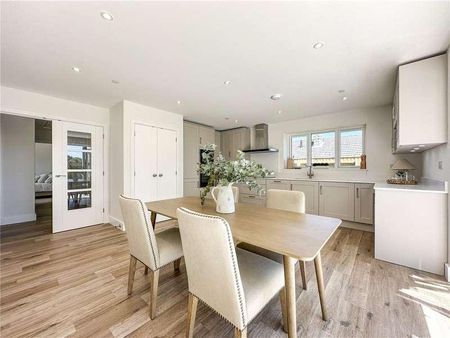 Ridgeway, West Parley, Ferndown, Dorset, BH22 - Photo 4