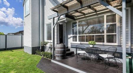 Four bedrooms plus Study in MacLean's Zone - Photo 2