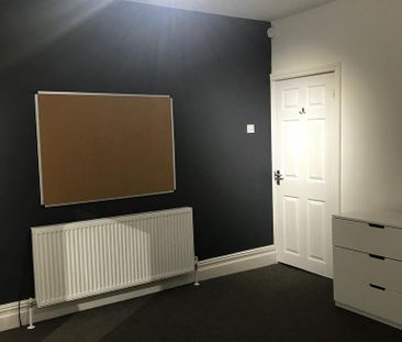 4 bedroom house to rent - Photo 3