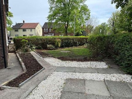Portway, Manchester, M22 - Photo 3