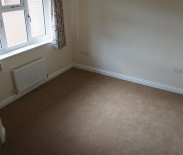 3 bedroom House To Let - Photo 4