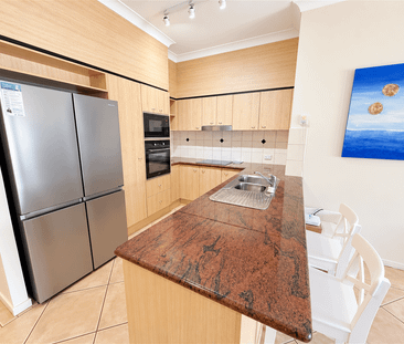 FULLY FURNISHED LARGE 3-BEDROOM APARTMENT & READY TO MOVE IN – JUST... - Photo 5