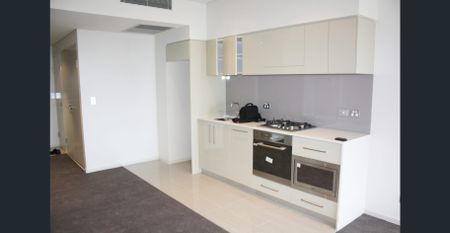 INMARK APARTMENT 1 BEDROOM FOR RENT - Photo 5
