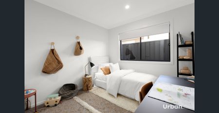 Five-Bedroom Home with Premium Inclusions in Lochinvar! - Photo 4