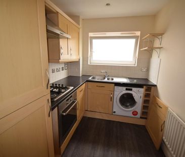 3 bedroom apartment to rent - Photo 6