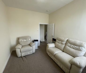 5 bedroom flat to rent - Photo 4