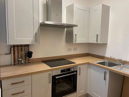 2 Bed Flat, Hampton Park, BS6 - Photo 4