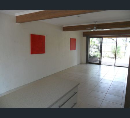 Unit 2/1 Munna Crescent, Noosaville, Qld 4566 - Photo 2