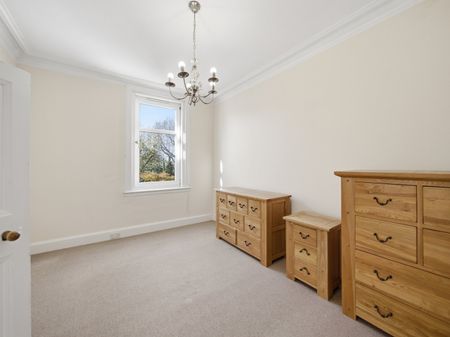 4 bedroom terraced house to rent - Photo 5