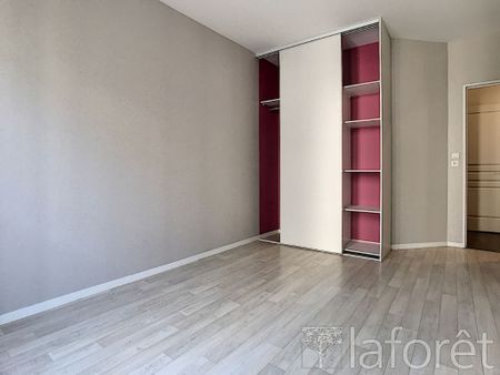 Location Appartement 2 pièces 46m² - Photo 4