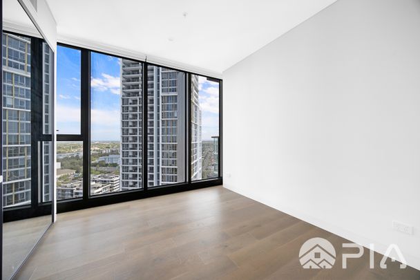 Luxury 2 bedroom apartment for lease now, with spectacular views over the Sydney CBD and harbour bridge!!! - Photo 1