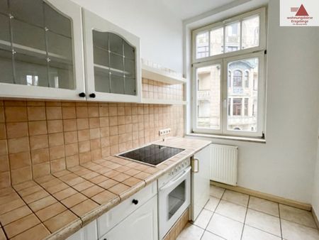 Großzügige 2-Raum-Wohnung in zentrumsnaher Lage von Annaberg mit Einbauküche und PKW-Stellplatz! - Foto 3