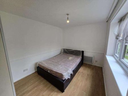 Swaythling Close, Edmonton, N18 - Photo 3