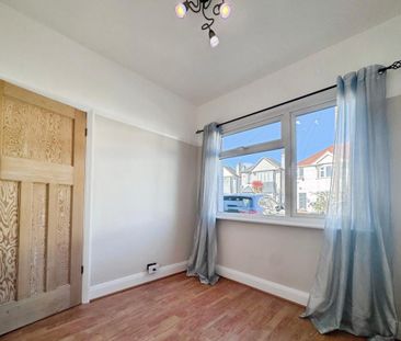 2 bedroom semi-detached bungalow to rent - Photo 4