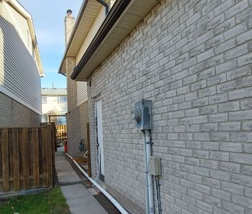 For Lease - 206 York Hill Boulevard Unit# Basement, Vaughan, Ontario - Photo 3