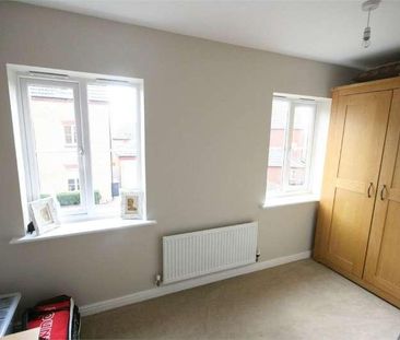 South Meadow Close, Duston, Northampton, NN5 - Photo 4