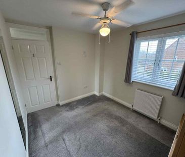 2 bedroom semi-detached house to rent - Photo 5