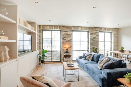 King's Mews - Photo 2