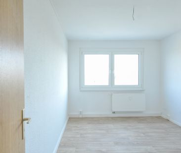 3-Raum-Wohnung mit Balkon! *komplett saniert* - Photo 2
