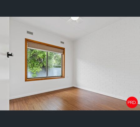 2/6 Minto Street, Quarry Hill, Vic 3550 - Photo 1