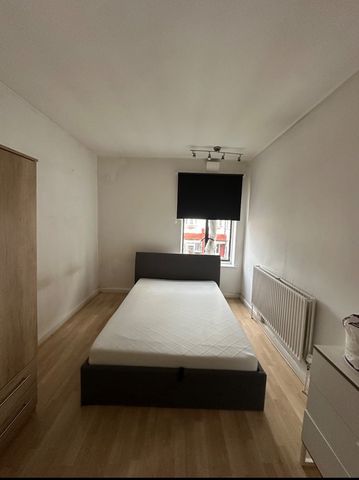 1 Bed Flat, London, SW2 - Photo 4