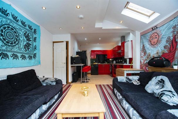 5 bedroom house to rent - Photo 1