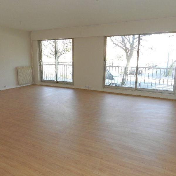 Location Appartement 3 pièces 84m² - Photo 1