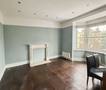 3 bedroom penthouse to rent - Photo 3