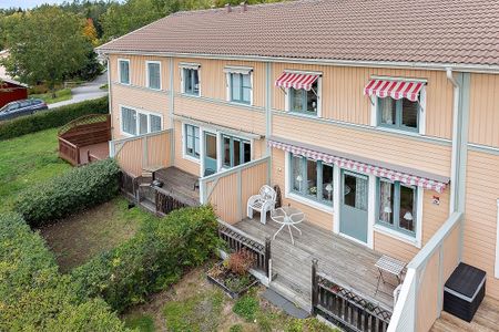 Vreta backe, Tumba - Photo 2