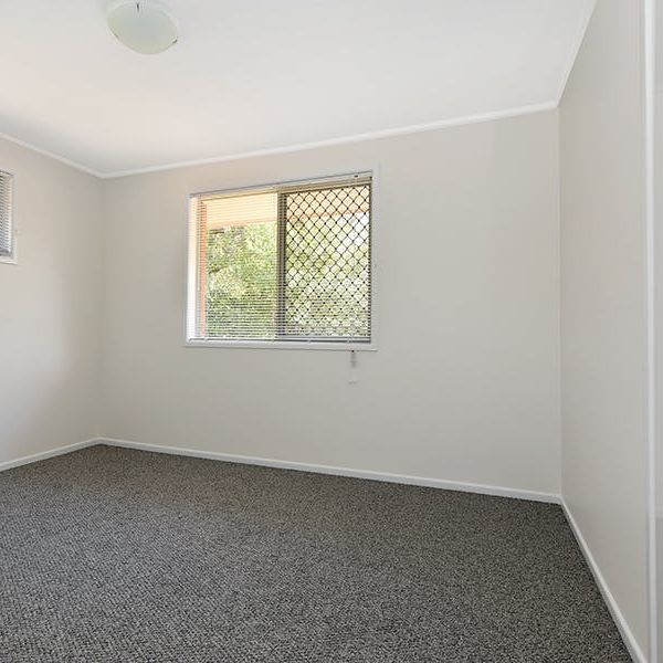 Renovated unit in sought after location - Photo 1