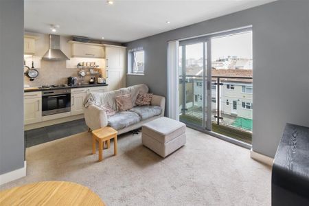 2 bedroom apartment to rent - Photo 2