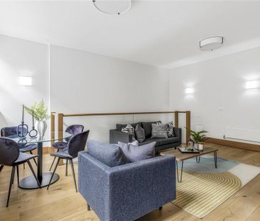 2 bedroom mews to rent - Photo 2