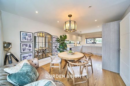 3 bedroom semi-detached house to rent - Photo 4