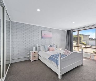 Flexible Living with Breathtaking Views - Photo 3