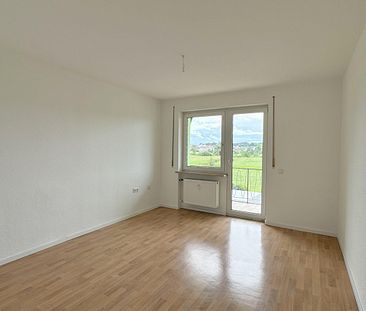 HEGERICH: Großzügige und helle 3-Zimmer Wohnung mit traumhaftem Blick ins Grüne! - Foto 2