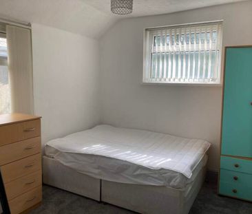 Double Room for Students & Professionals, Brynmill Avenue. - Photo 4