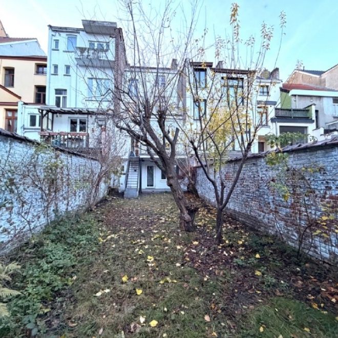 Parc Josaphat- Maison 6ch +/- 250m² avec jardin - Schaarbeek - Foto 1