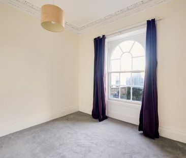 1 Bed Flat - Photo 5