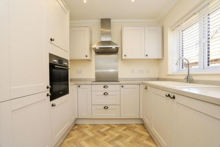 3 bedroom detached house to rent - Photo 4
