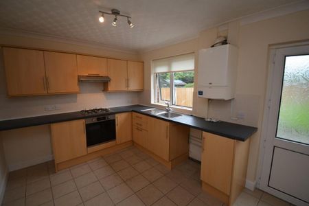 3 bedroom terraced house to rent - Photo 4