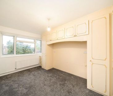 2 bedroom maisonette to rent - Photo 2