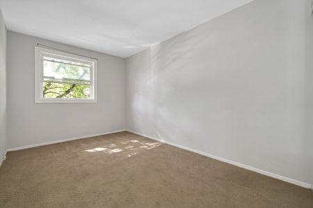 For Lease - 2523 Hunters Point Crescent, Blossom Park - Airport and Area, Ontario - Photo 5