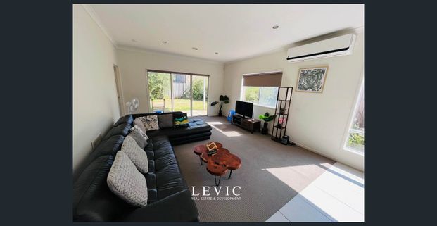 Spacious Family Living in the Heart of Williams Landing - Photo 1