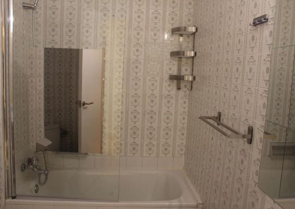 Large room in Roger de Flor street