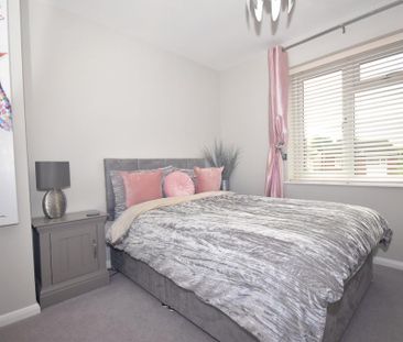 3 bedroom semi-detached house to rent - Photo 4