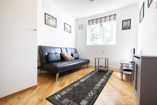 Flat 03 Penywern Road, Earls Court SW5 9SX - Photo 1