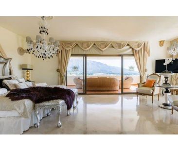 8 bedroom luxury Villa for rent in Marbella, Spain - Photo 3
